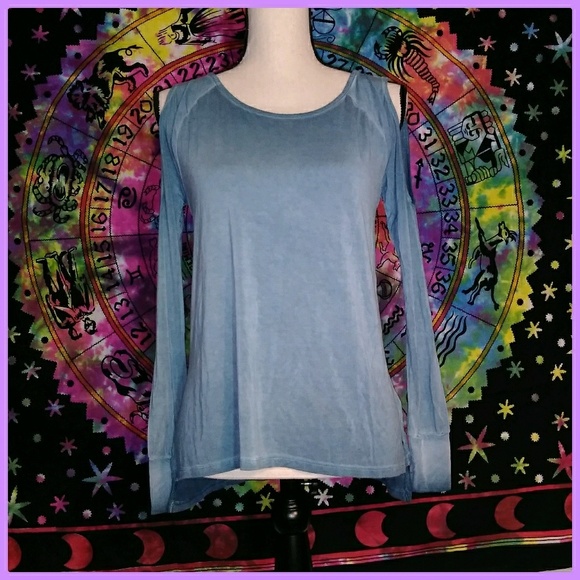 American Eagle Outfitters Tops - **NWT** American Eagle "Soft &Sexy" Tee